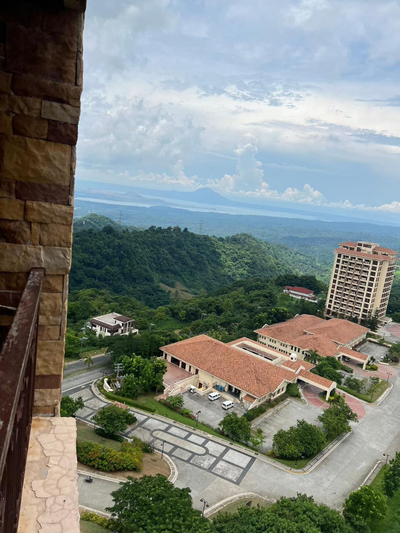 Splendido Tagagtay Taal Lake Staycation Free Parking Netflix No Free Pool Tagaytay City Екстериор снимка