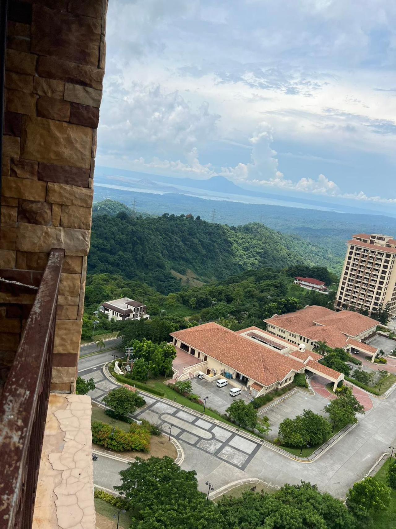 Splendido Tagagtay Taal Lake Staycation Free Parking Netflix No Free Pool Tagaytay City Екстериор снимка