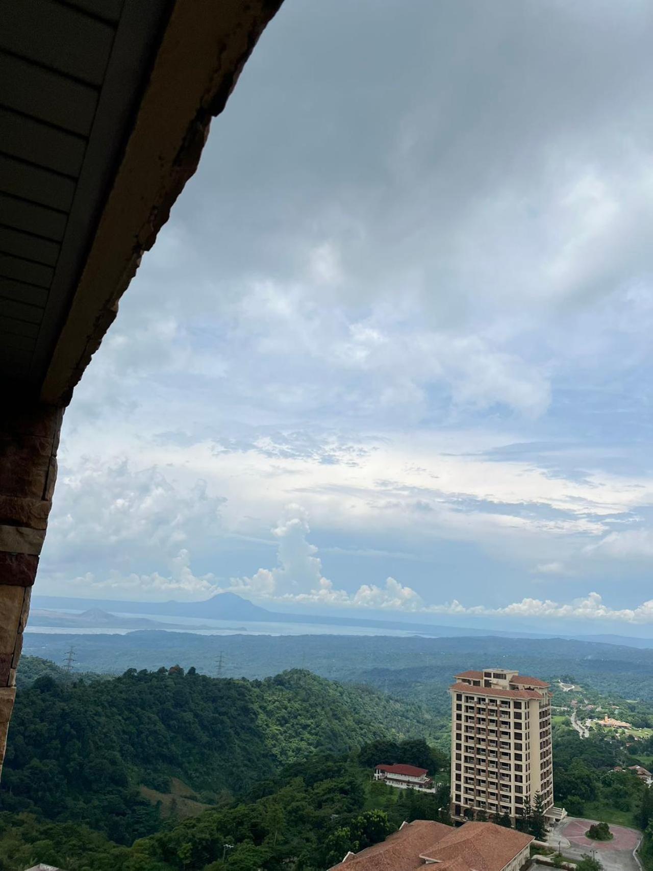 Splendido Tagagtay Taal Lake Staycation Free Parking Netflix No Free Pool Tagaytay City Екстериор снимка