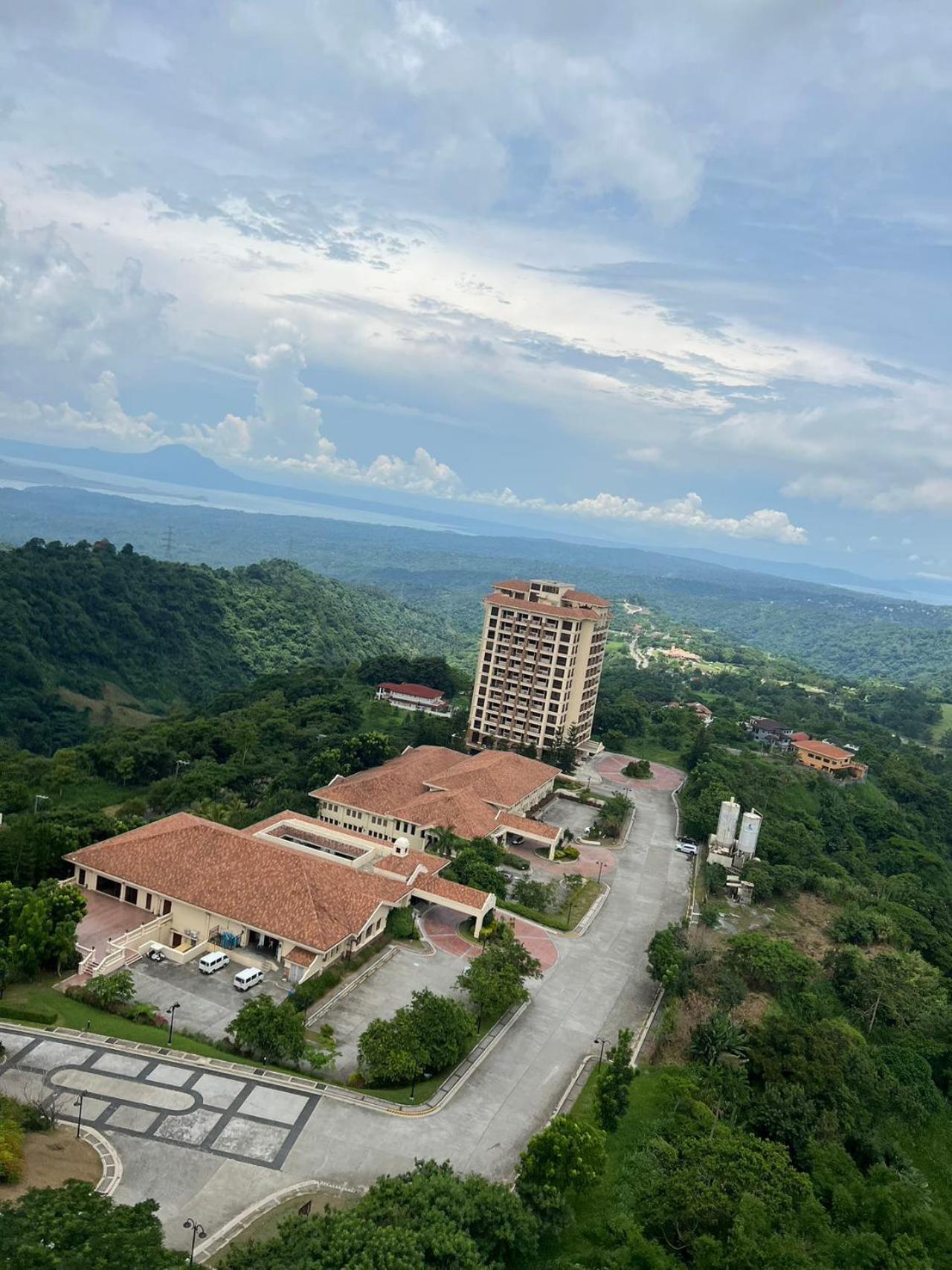 Splendido Tagagtay Taal Lake Staycation Free Parking Netflix No Free Pool Tagaytay City Екстериор снимка