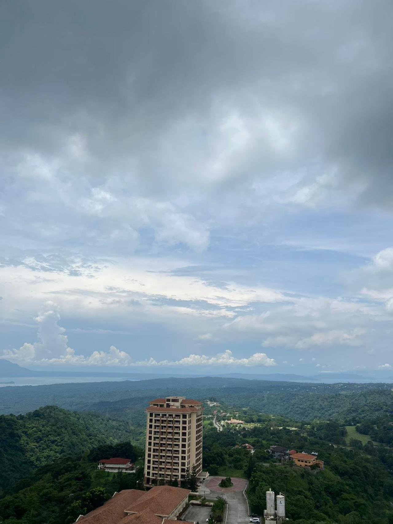 Splendido Tagagtay Taal Lake Staycation Free Parking Netflix No Free Pool Tagaytay City Екстериор снимка