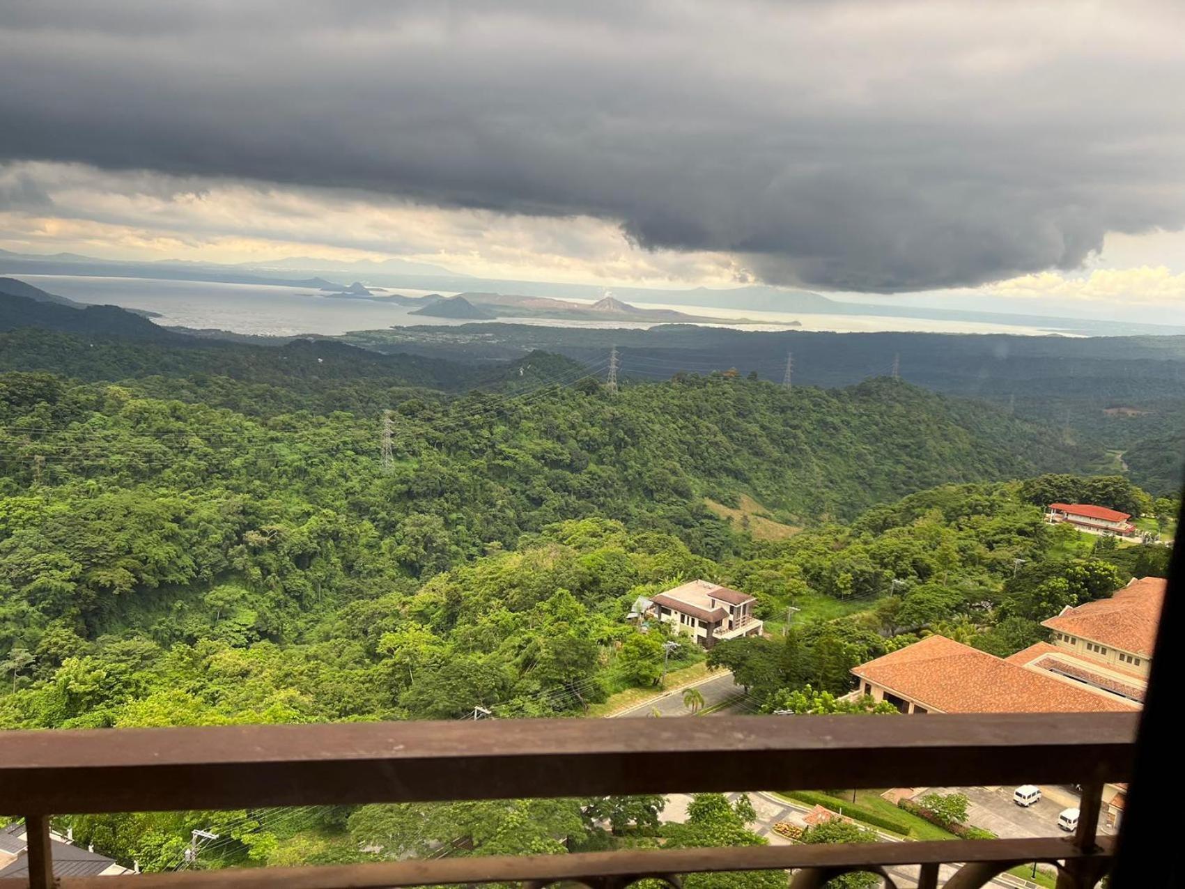 Splendido Tagagtay Taal Lake Staycation Free Parking Netflix No Free Pool Tagaytay City Екстериор снимка