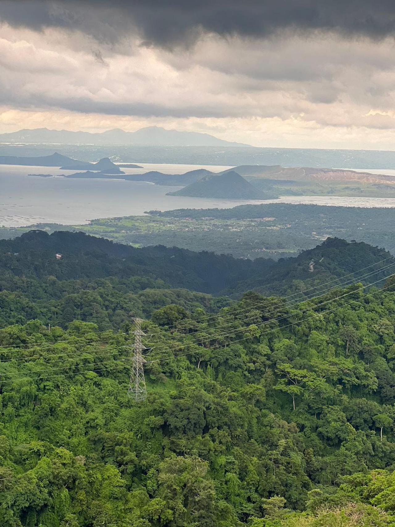 Splendido Tagagtay Taal Lake Staycation Free Parking Netflix No Free Pool Tagaytay City Екстериор снимка
