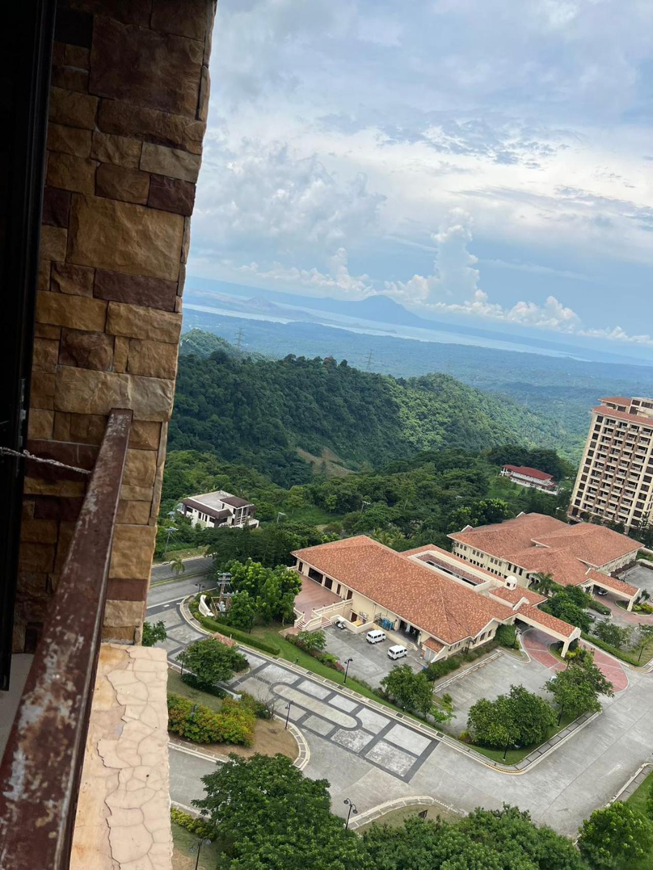 Splendido Tagagtay Taal Lake Staycation Free Parking Netflix No Free Pool Tagaytay City Екстериор снимка
