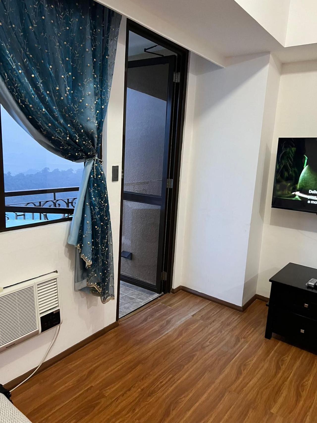 Splendido Tagagtay Taal Lake Staycation Free Parking Netflix No Free Pool Tagaytay City Екстериор снимка